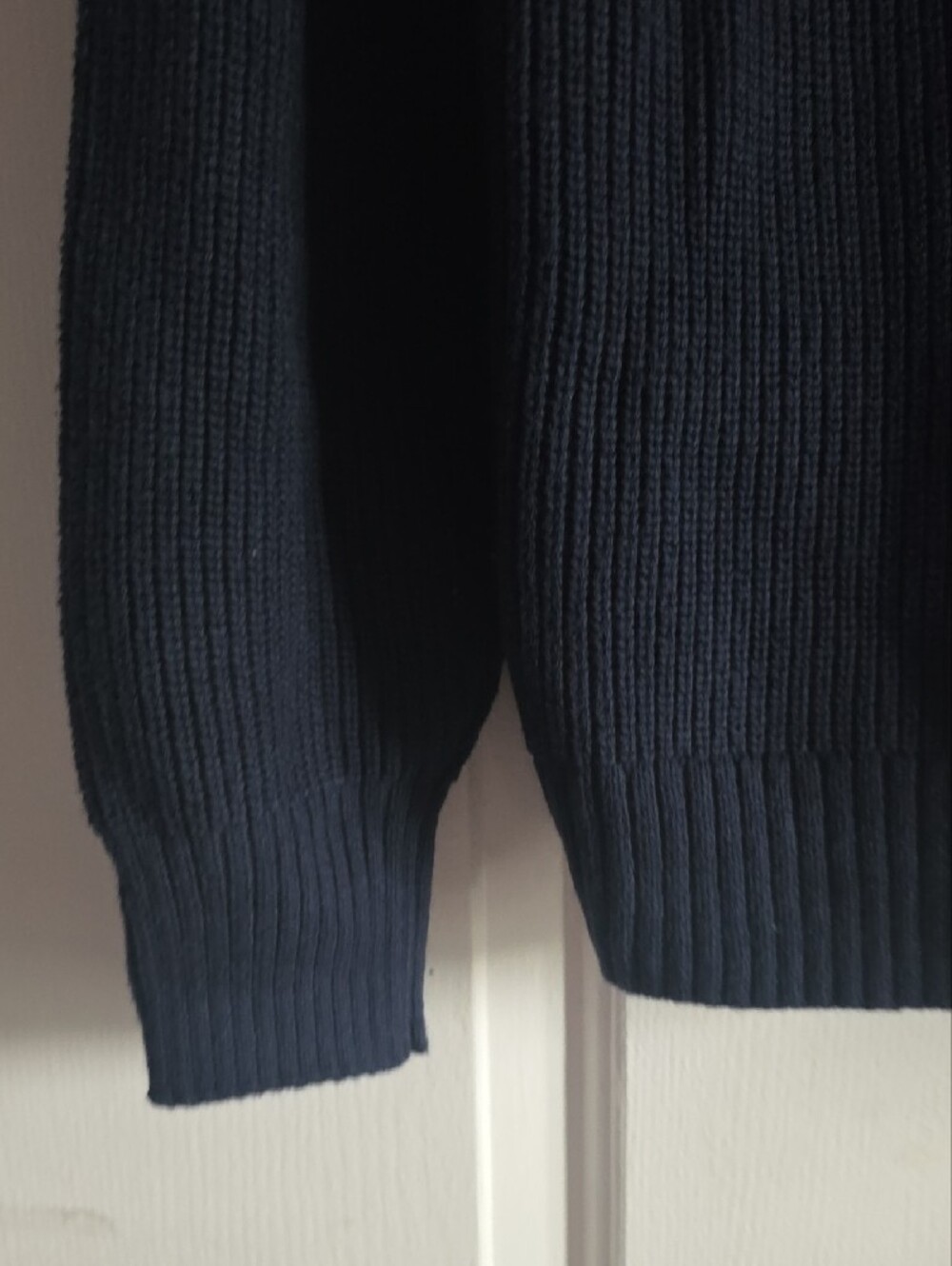 Hollister Men's Crewneck Ribbed Sweater In Navy Blue, XS, NWT. - Picture 5 of 11